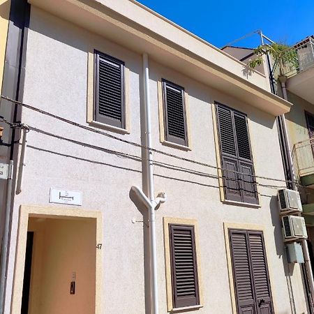 سانتا فلافيا B&B Flavilla المظهر الخارجي الصورة
