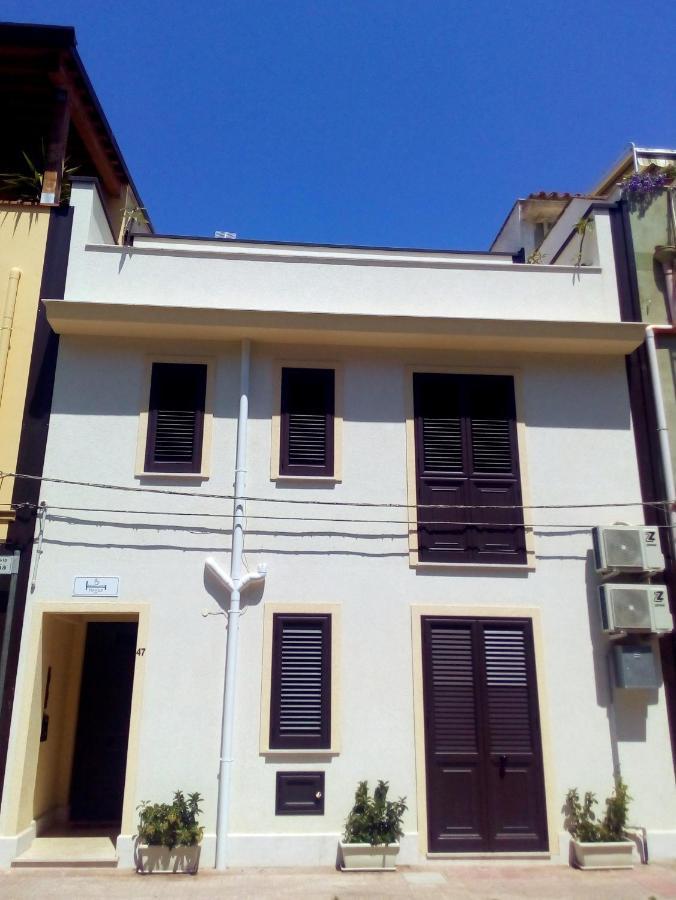 سانتا فلافيا B&B Flavilla المظهر الخارجي الصورة